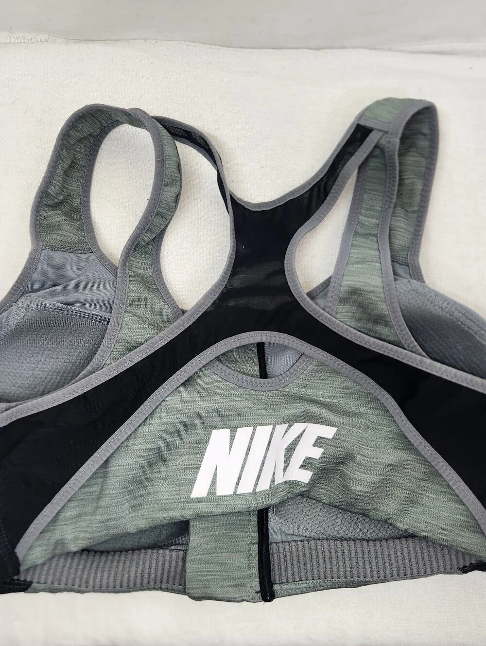 Nike Womens Medium Gray Sports Bra Racerback Zip Front